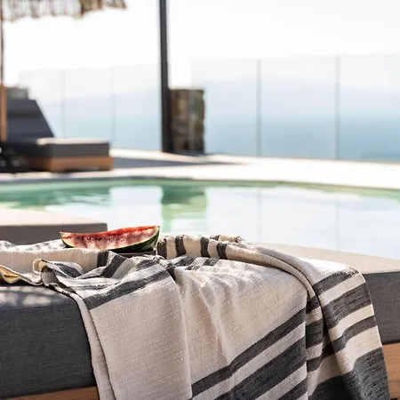 Makani Suites Hotel Ano Mera