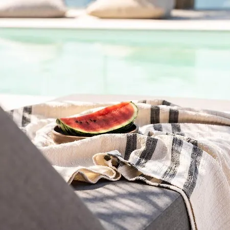Makani Suites Ano Mera