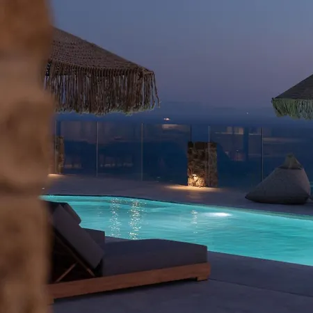 Makani Suites *