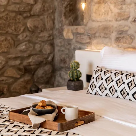 Makani Suites Ano Mera