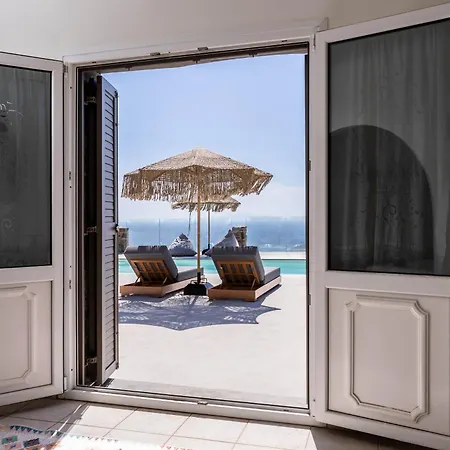 Makani Suites *
